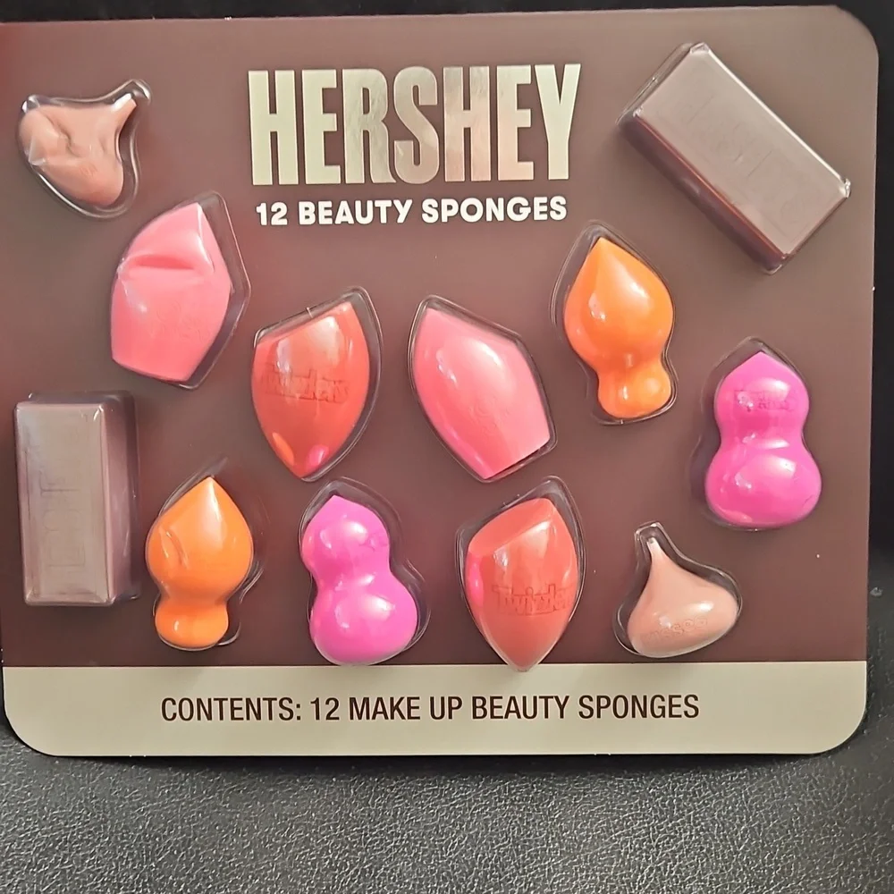 Hershey 12 beauty sponges nwt